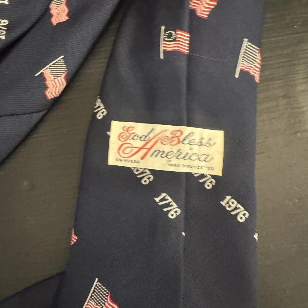 Vintage God Bless America‎ Tie American Flag 1776 Navy Blue Men's Necktie